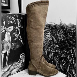 VINCE CAMUTO. Karinda Over the Knee Boot in Gray Suede, Sz. 7
